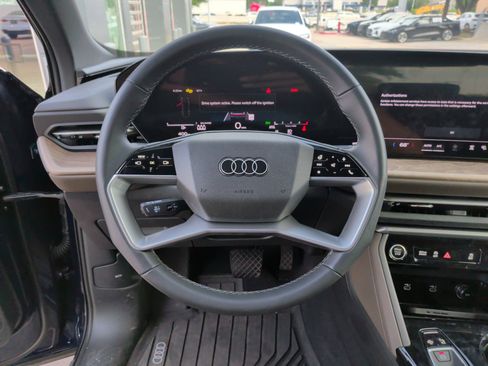 Certified 2025 Audi Q5 Premium w/ Convenience Package AWD/4WD image 17