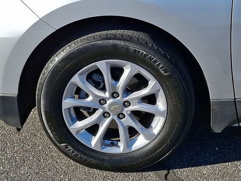 Used 2020 Chevrolet Equinox LS image 28