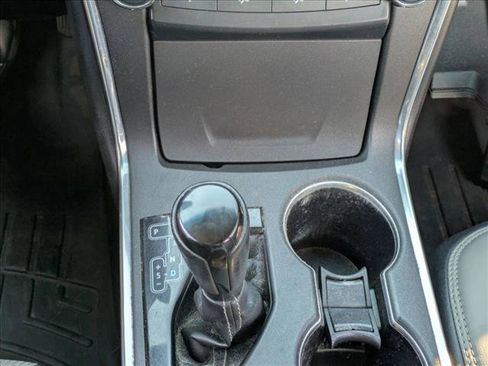 Used 2016 Toyota Camry SE image 7