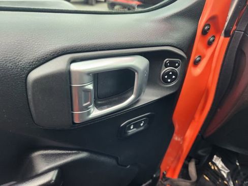 Used 2020 Jeep Wrangler Rubicon w/ Cold Weather Group AWD/4WD image 7