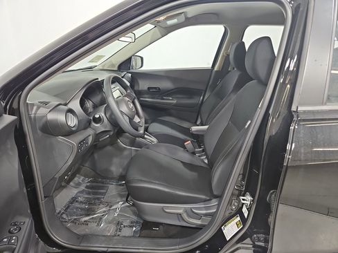 New 2025 Nissan Kicks Play S image 10