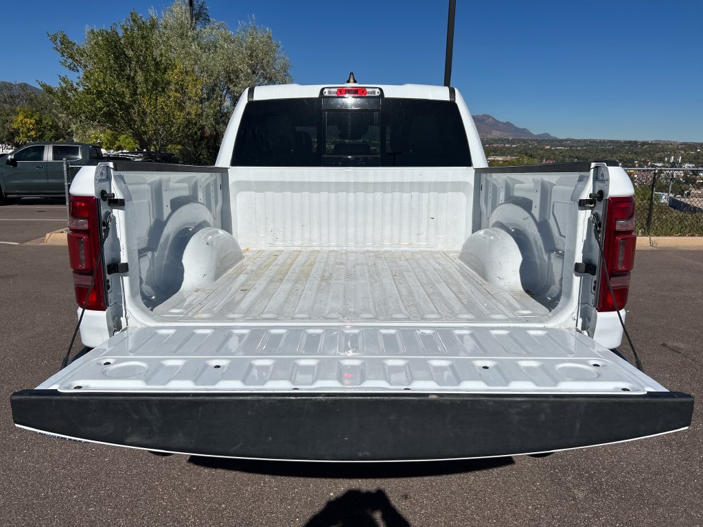 Used 2023 RAM 1500 Laramie AWD/4WD image 5