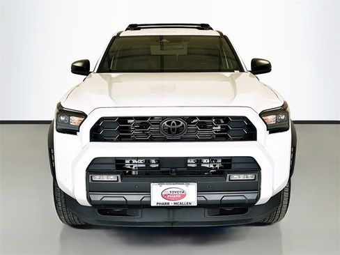 Used 2025 Toyota 4Runner TRD Off-Road image 2