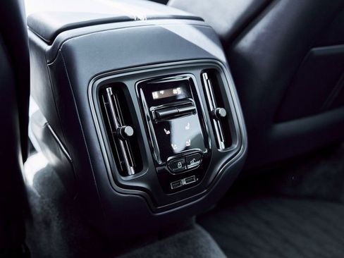 Used 2025 Aston Martin DBX 707 image 49