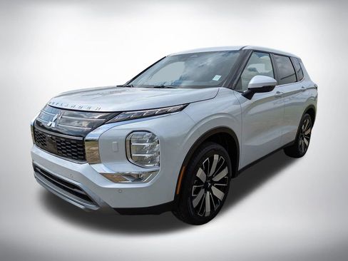 New 2026 Mitsubishi Outlander SE image 8