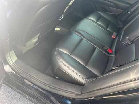 Used 2015 Cadillac XTS Luxury image 8