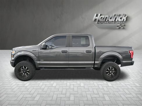 Used 2017 Ford F150 XL w/ Equipment Group 101A Mid image 9