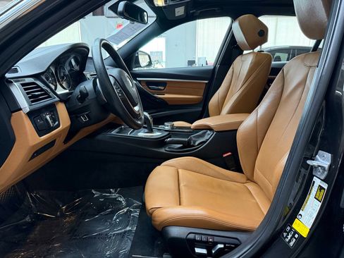Used 2018 BMW 330i xDrive Sedan AWD/4WD image 11