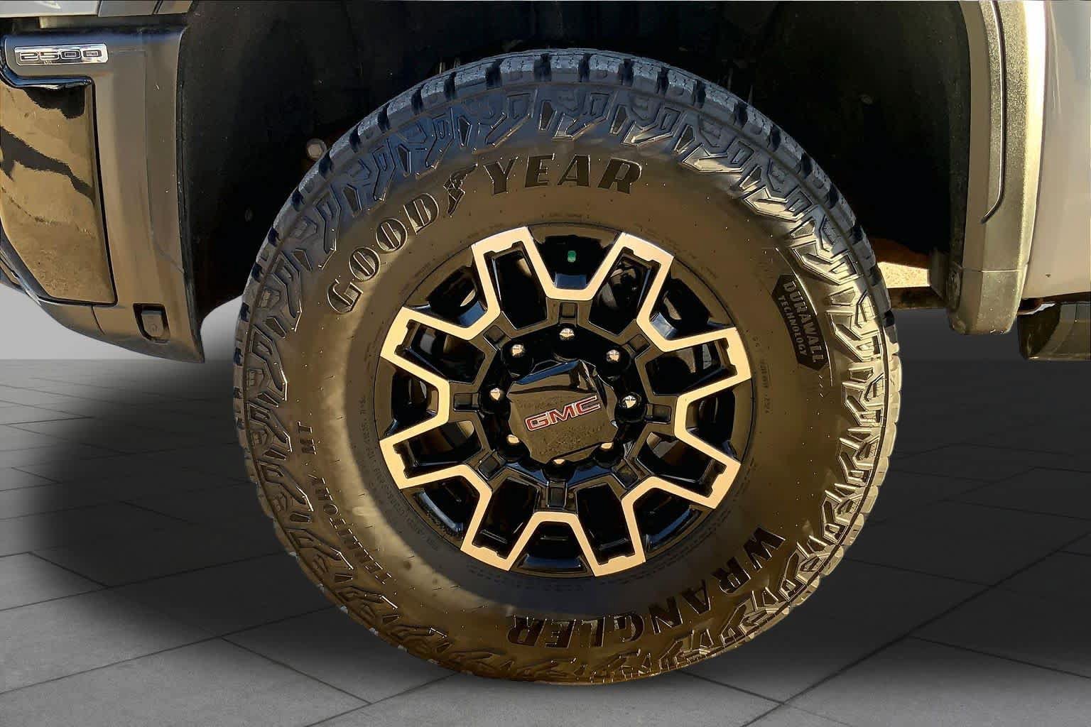 Certified 2024 GMC Sierra 2500 AT4X AWD/4WD image 11