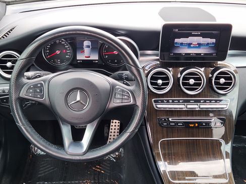Used 2018 Mercedes-Benz GLC 300 4MATIC image 28