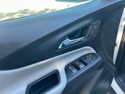 Used 2022 Chevrolet Equinox LS w/ LPO, Floor Liner Package FWD image 13