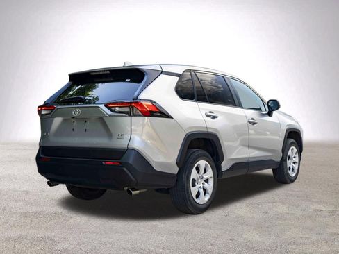 Used 2024 Toyota RAV4 LE AWD/4WD image 9