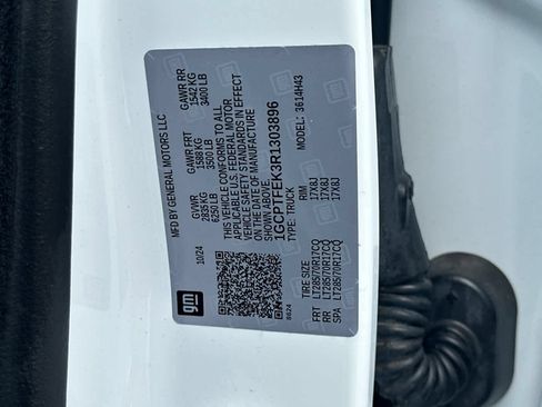 Used 2024 Chevrolet Colorado ZR2 AWD/4WD image 28