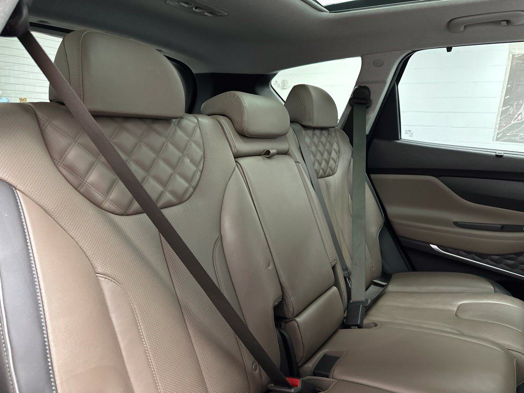 Used 2022 Hyundai Santa Fe Limited AWD/4WD image 24