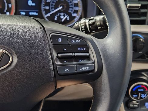 Used 2021 Hyundai Venue FWD image 48