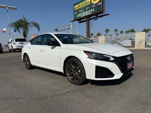 New 2025 Nissan Altima 2.5 SR image 1