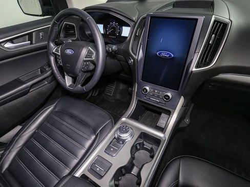 Used 2022 Ford Edge SEL w/ Convenience Package image 18