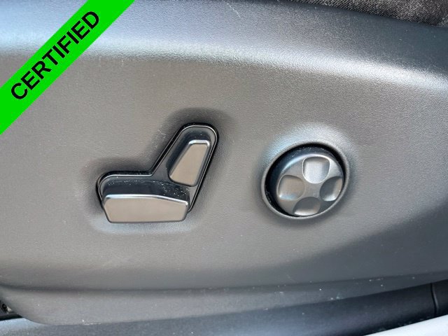 Used 2024 Chrysler Pacifica Touring-L FWD image 14