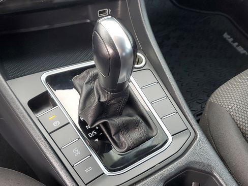 Used 2019 Volkswagen Jetta S image 25