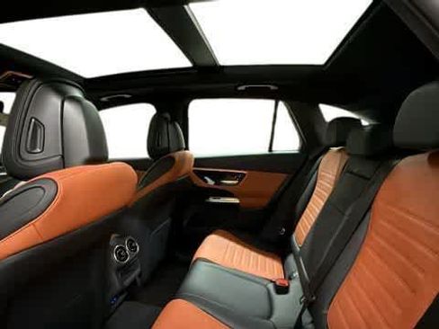 Certified 2026 Mercedes-Benz GLC 43 AMG 4MATIC image 5