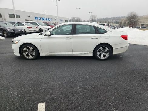 Used 2018 Honda Accord EX image 2