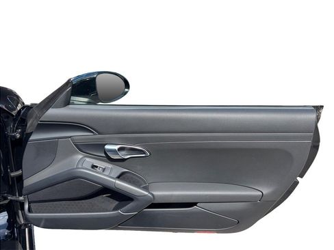 Used 2019 Porsche 718 Cayman RWD image 33