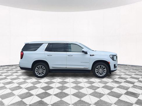 Used 2023 GMC Yukon SLT w/ SLT Luxury Package AWD/4WD image 7