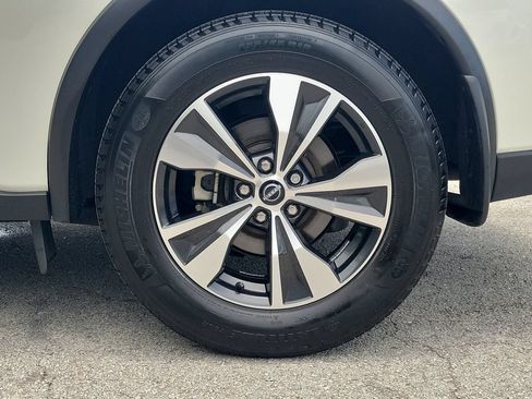 Certified 2024 Nissan Murano SV FWD image 9