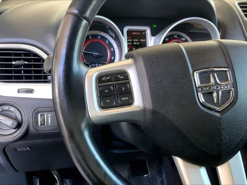 Used 2018 Dodge Journey SXT w/ Connectivity Group FWD image 24