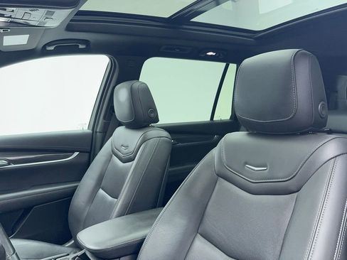 Used 2024 Cadillac XT6 Sport image 38