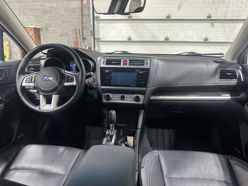 Used 2017 Subaru Legacy 2.5i Limited AWD/4WD image 18