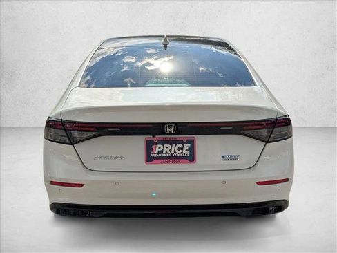 Used 2023 Honda Accord Touring image 6