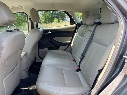 Used 2012 Ford Focus SEL FWD image 12