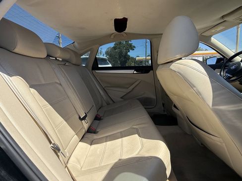 Used 2013 Volkswagen Passat 2.5 SE image 17