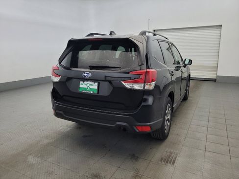 Used 2021 Subaru Forester Premium AWD/4WD image 7