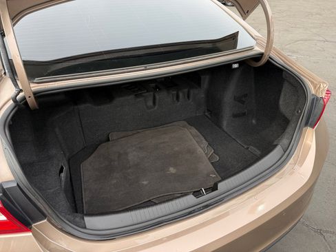 Used 2018 Chevrolet Malibu Hybrid w/ Driver Confidence Package image 21