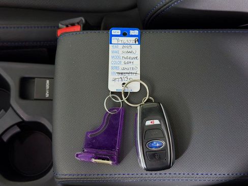 Used 2025 Subaru Forester Limited AWD/4WD image 4