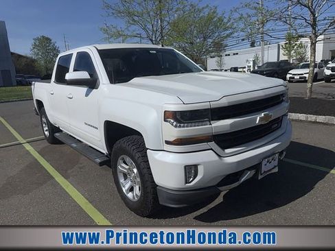 Used 2018 Chevrolet Silverado 1500 LT w/ All Star Edition AWD/4WD image 1