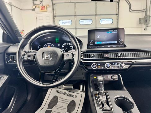 Used 2025 Honda Civic Sport image 19