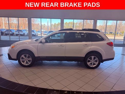 Used 2013 Subaru Outback 2.5i Limited w/ Moonroof Pkg image 4