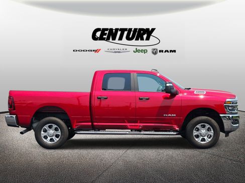 Used 2026 RAM 2500 Big Horn AWD/4WD image 2