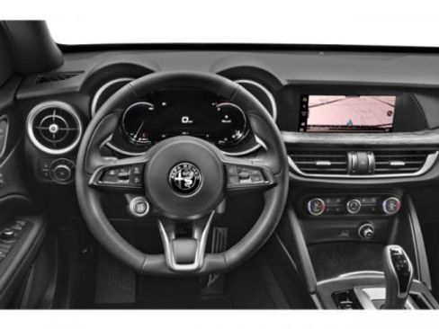 Used 2024 Alfa Romeo Stelvio Veloce image 10
