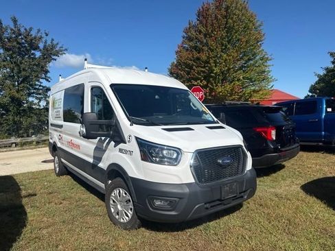 Used 2023 Ford Transit 250 Medium Roof w/ Exterior Upgrade Package RWD image 3