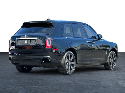 Certified 2023 Rolls-Royce Cullinan w/ Dark Exterior Package AWD/4WD image 3