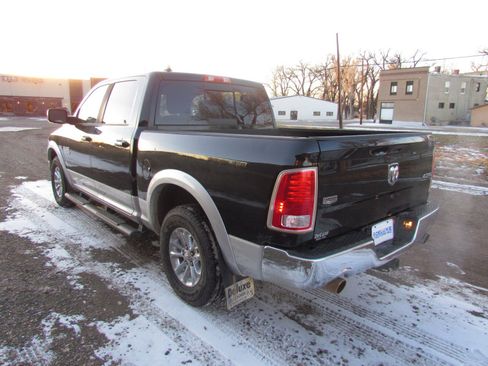Used 2016 RAM 1500 Laramie w/ Convenience Group image 4