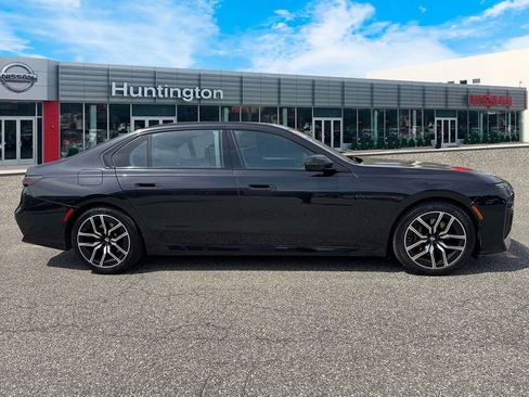 Used 2024 BMW 740i xDrive AWD/4WD image 6