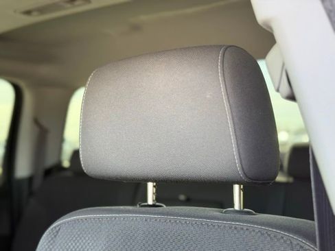 Used 2018 Chevrolet Silverado 1500 LT w/ Texas Edition image 14