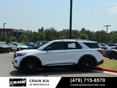 Used 2021 Ford Explorer Limited w/ Equipment Group 301A RWD image 4