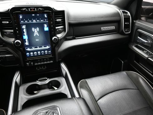 Used 2020 RAM 3500 Laramie w/ Night Edition image 39