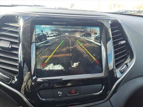 Used 2020 Jeep Cherokee Limited image 21